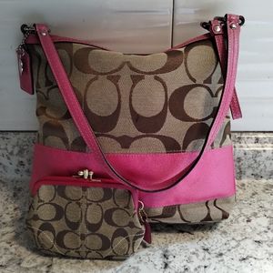 🩷Coach Signature Monogram Shoulder Tote in Pink & Khaki.🩷